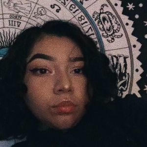 Meet your Posher, Yvette